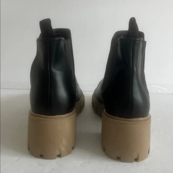 Steve Madden Howler Women Black & Tan Chelsea Lug Sole Ankle Boots Size 9.5 NEW - Picture 11 of 13